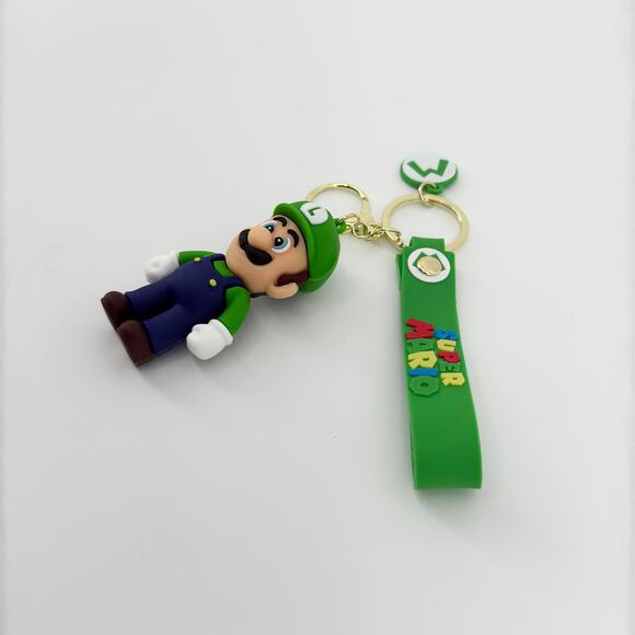 Luigi Super Mario Keychain Figure with Green Strap Clip Key Ring Gift Accessory - Picture 4 of 7